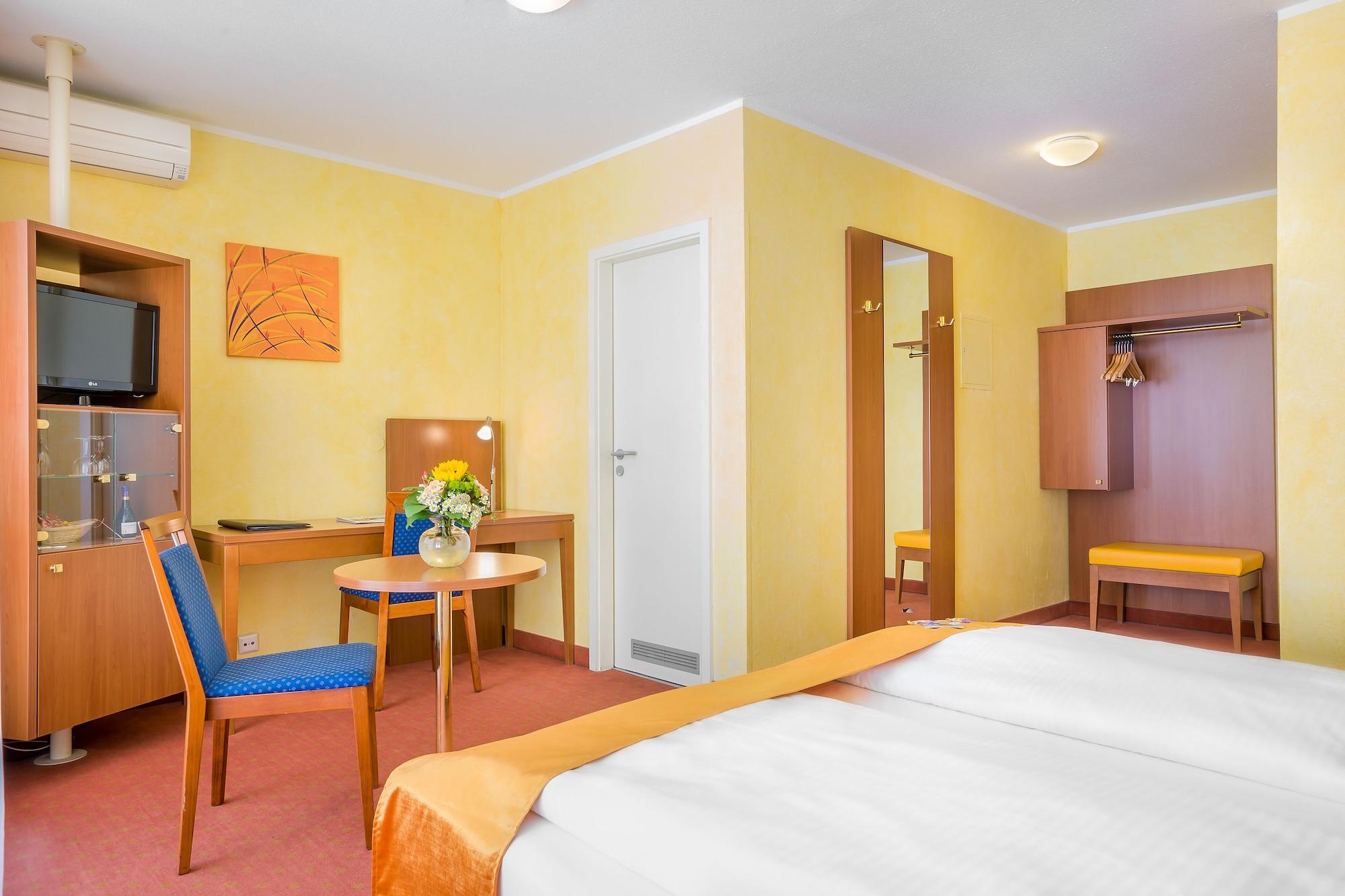 Hotel Rega Stuttgart Exterior photo