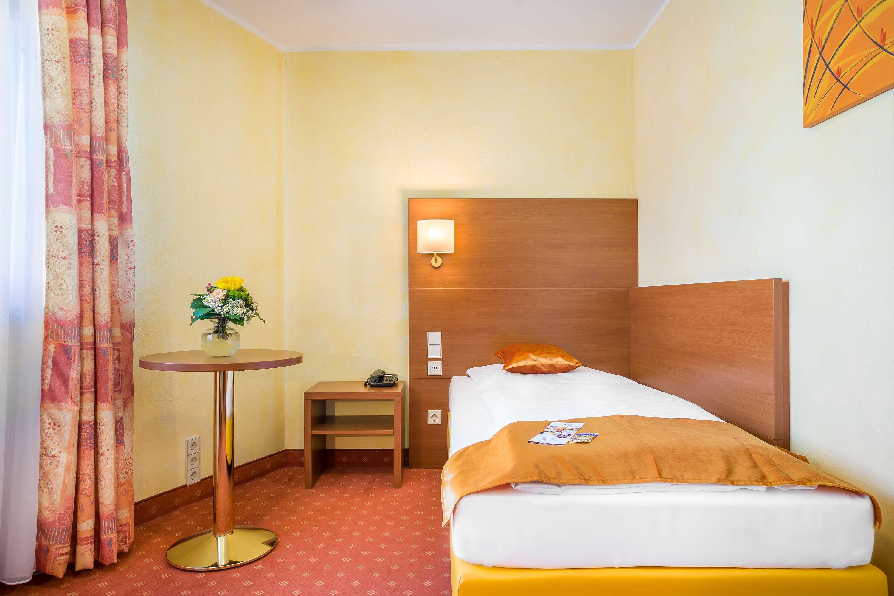 Hotel Rega Stuttgart Exterior photo