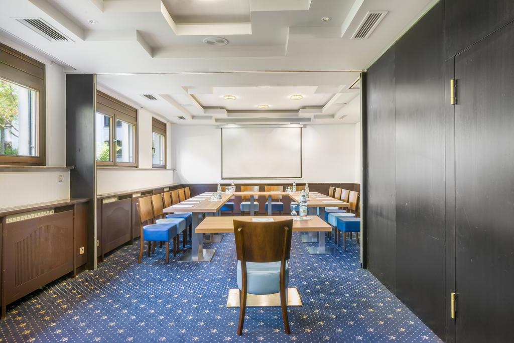 Hotel Rega Stuttgart Exterior photo