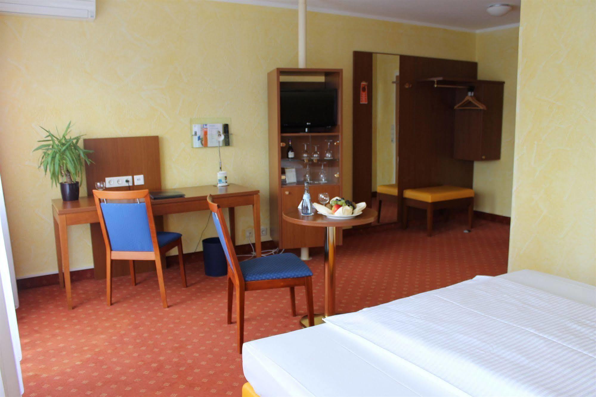 Hotel Rega Stuttgart Exterior photo